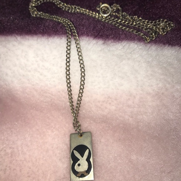 VINTAGE PLAYBOY TAG NECKLACE - Picture 4 of 6